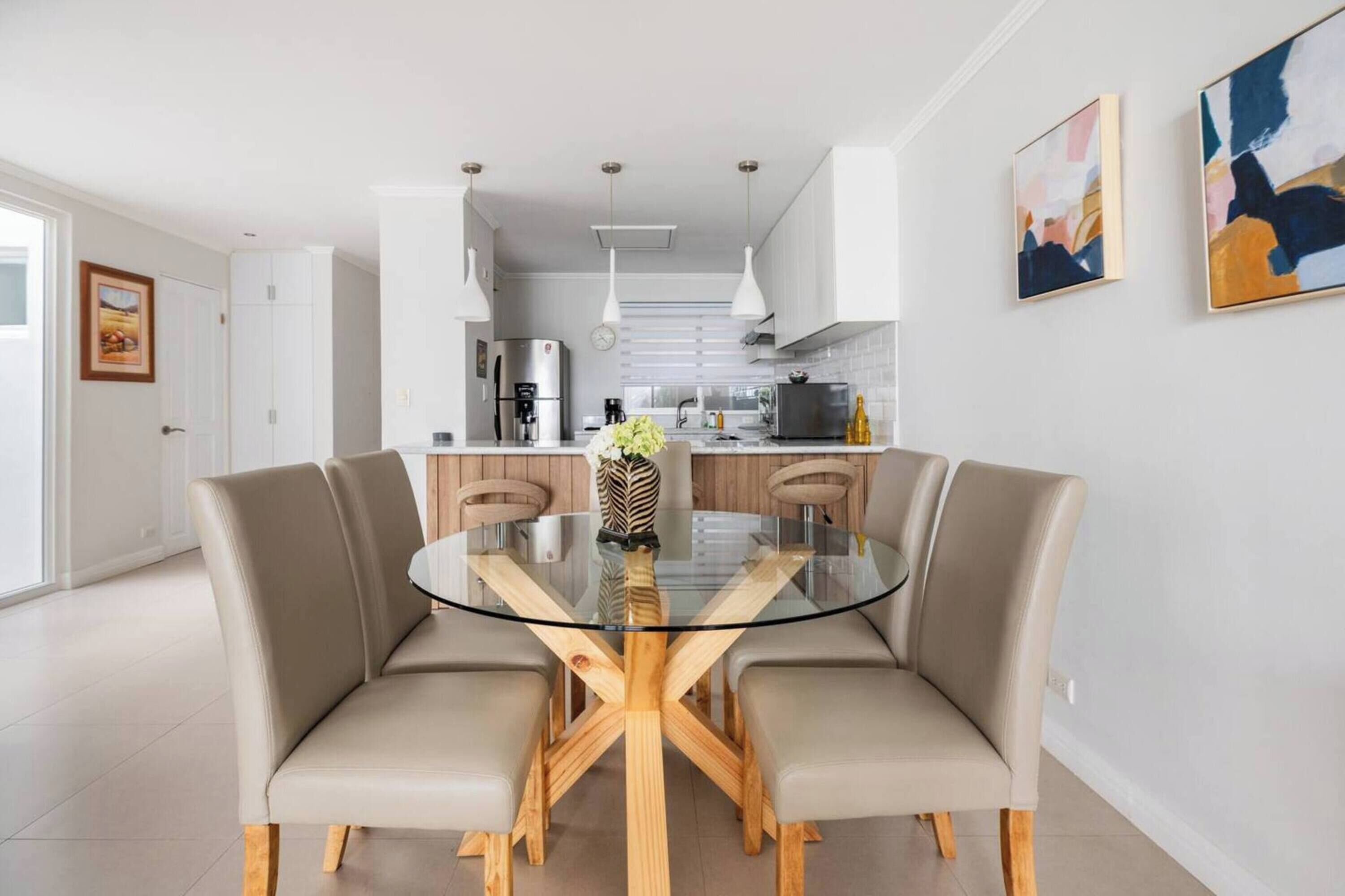 Condo, 2 Bedrooms, Accessible, Patio | Dining room