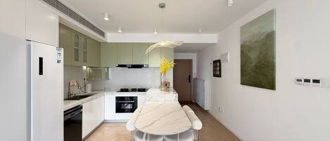 Microwave, oven, stovetop, dishwasher