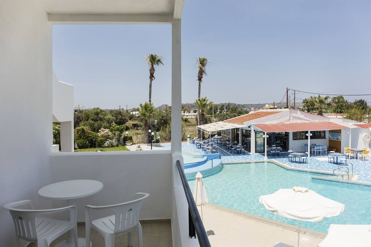 Double or Twin Room, Balcony, Courtyard View | In-room safe, blackout curtains, free WiFi