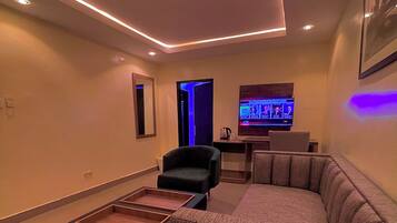 Suite | Living area
