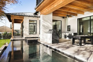 A heated pool - Above Austin Diamond on Lake Austin (Austin)
