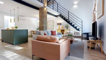 Appartamento (3 Bedrooms) | Area soggiorno