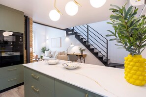 公寓 (3 Bedrooms) | 私人厨房 | 大冰箱、微波炉、烤箱、炉灶