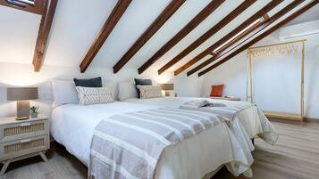 Appartamento (3 Bedrooms) | 1 camera, ferro/asse da stiro, culle/letti per bambini (gratuiti)