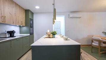 Apartment (3 Bedrooms) | Private kitchen