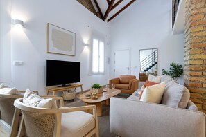 Apartment (3 Bedrooms) | Wohnbereich