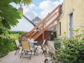 Outdoor dining - 41 High Street (Bishops Castle)