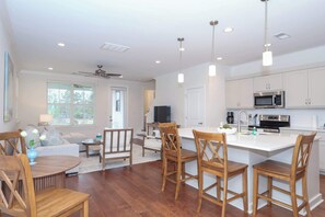 Interior - The Huddle on Hydrangea by Apex Short Term Stays (Oxford)