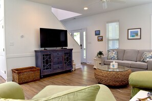 Télévision, table de tennis de table