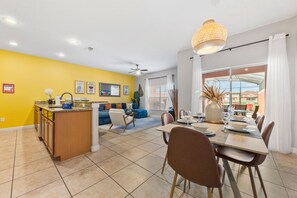 House (4 Bedrooms) | Property amenity