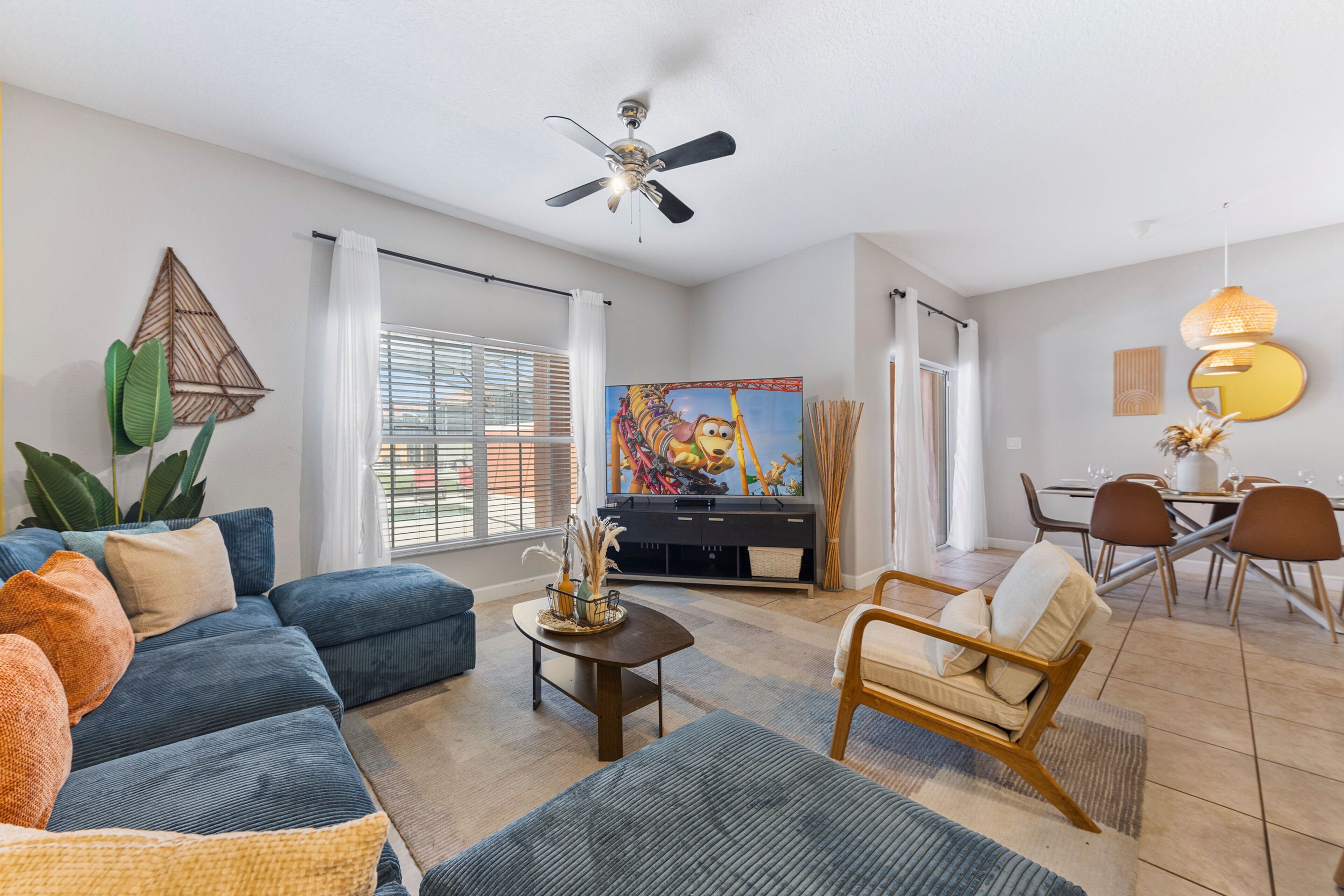 House (4 Bedrooms) | Front of property