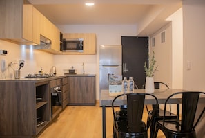 Exterior - w Magnificent 2BR w/ Balcony in Miraflores (Lima)