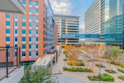 Relax at Cityline I Premium 2BR in Dallas