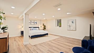 5 habitaciones, escritorio, tabla de planchar con plancha y wifi