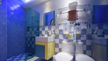 Comfort Double Room, Balcony, Partial Sea View | Bathroom