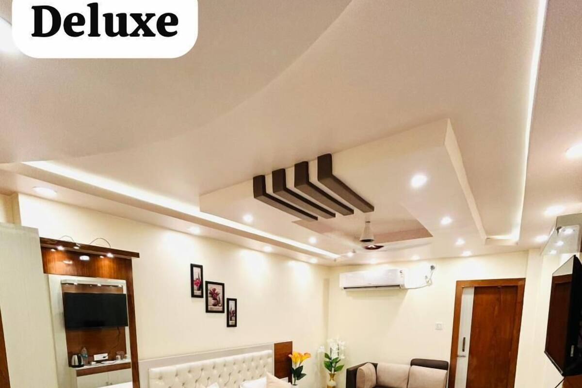 Hypo-allergenic bedding, soundproofing, free WiFi