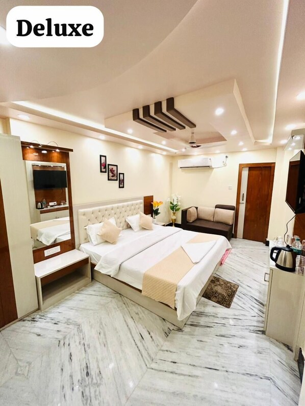 Hypo-allergenic bedding, soundproofing, free WiFi - Digha Hotel AS International (Digha)