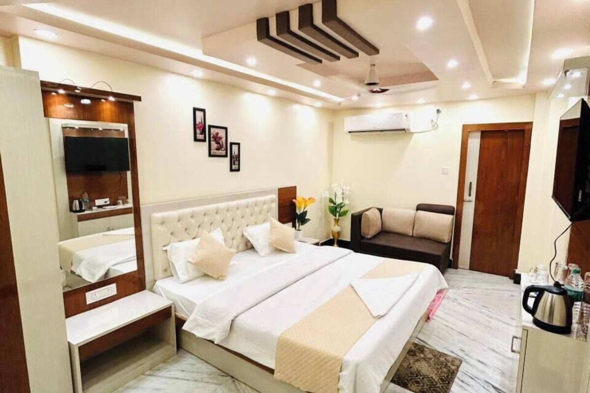 Hypo-allergenic bedding available, soundproofing, WiFi (free)