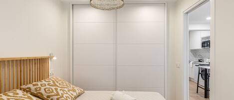 1 chambre, fer et planche à repasser, Wi-Fi gratuit, draps fournis