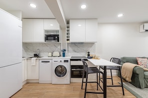 Fridge, microwave, oven, dishwasher