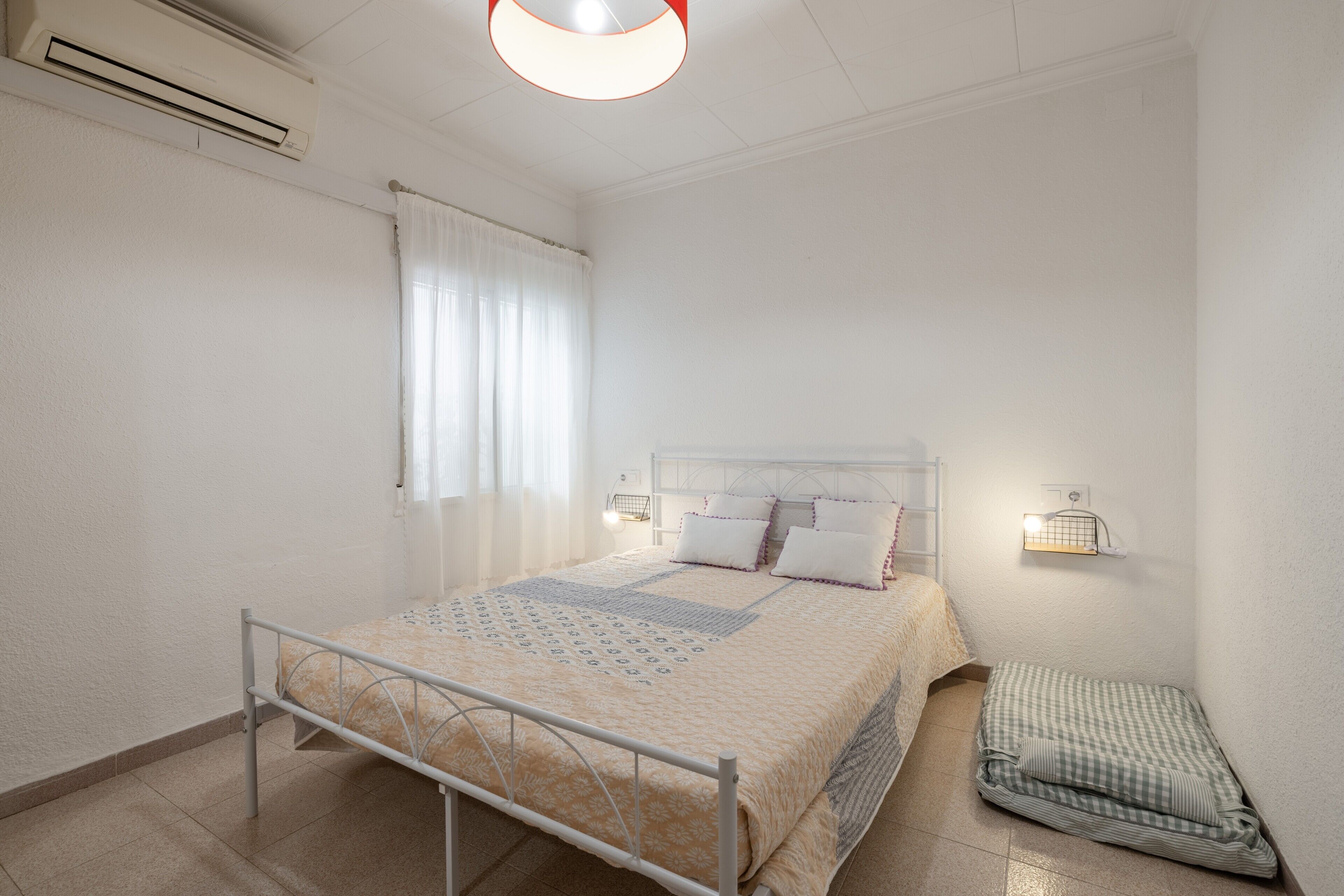 2 camere, una scrivania, ferro/asse da stiro, Wi-Fi