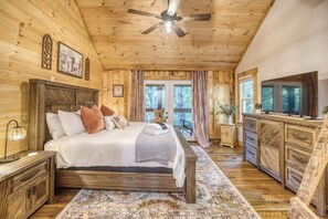 3 bedrooms, iron/ironing board, travel cot, WiFi