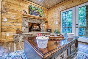 Interior - Higher Hopes - pets, hot tub, games, fire pit (Blue Ridge)