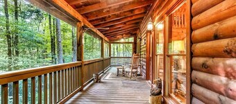 NEW LISTING Rustic and Private Escape to Mountain Time - Hot Tub