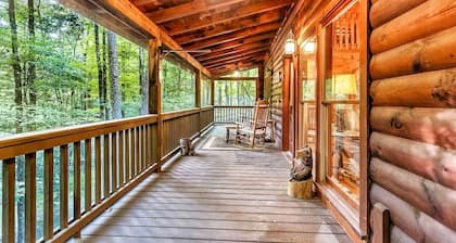 NEW LISTING Rustic and Private Escape to Mountain Time - Hot Tub