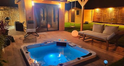 La Villa Aliénor - Spa et Cinéroom