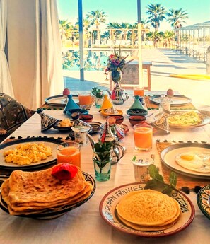 Free daily full breakfast  - Bab Sma - Porte du Ciel (Tameslouht)