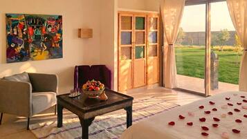 Junior Room, Mountain View | Minibar, in-room safe, individually decorated, individually furnished