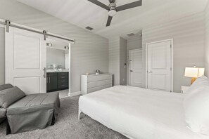 4 室のベッドルーム、WiFi、ベッドシーツ