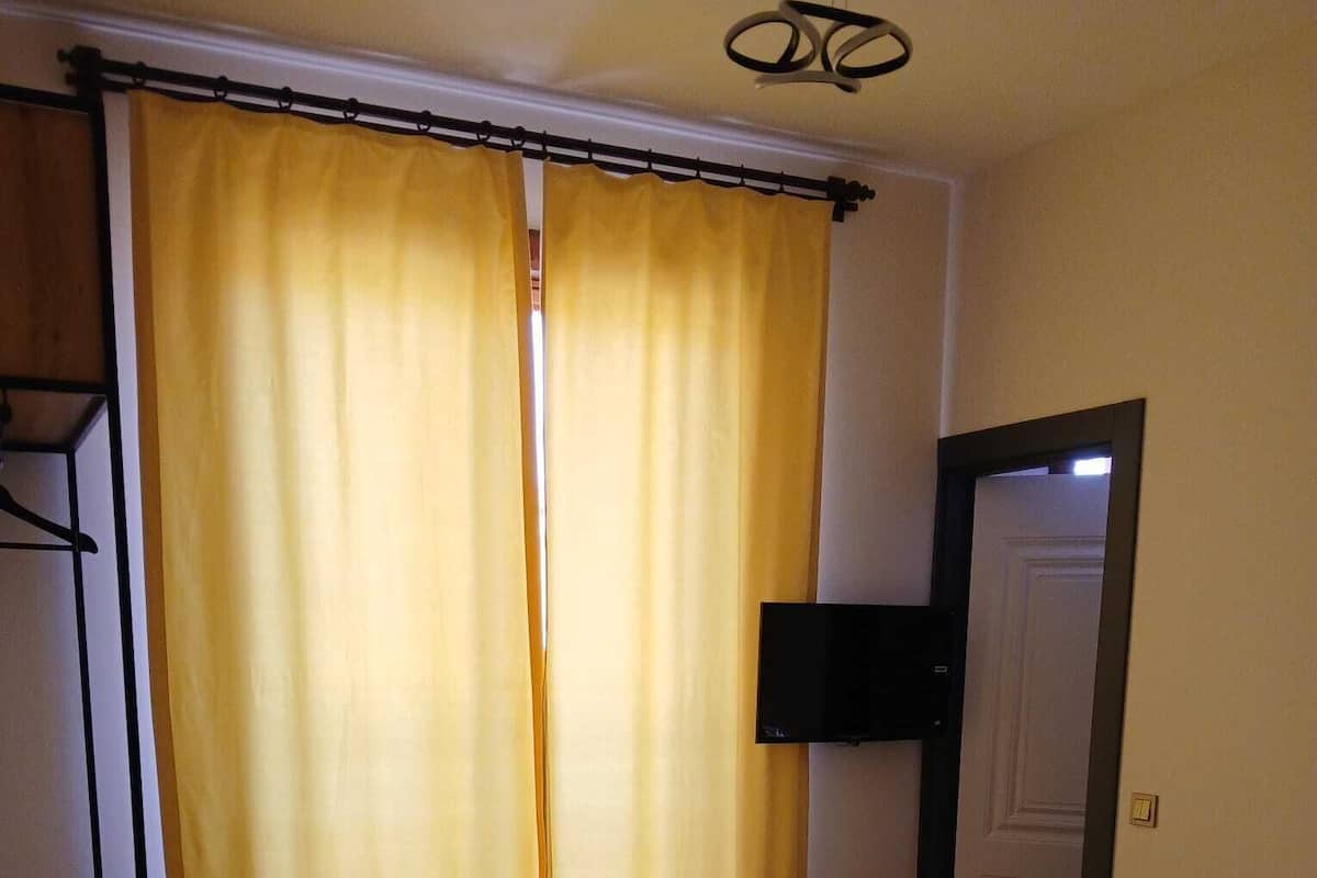 Standard Double Room, Garden View | In-room safe, iron/ironing board, free WiFi