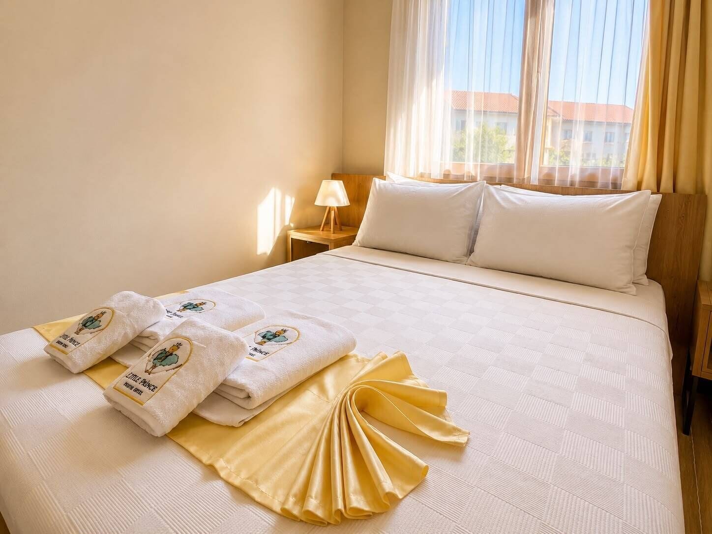 Deluxe Double Room, Garden View