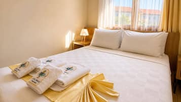 Deluxe Double Room, Garden View