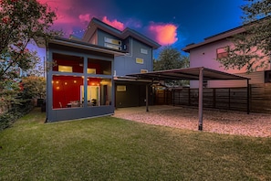 Exterior - East Austin Modern | Rooftop Deck | Walk to Bars (Austin)