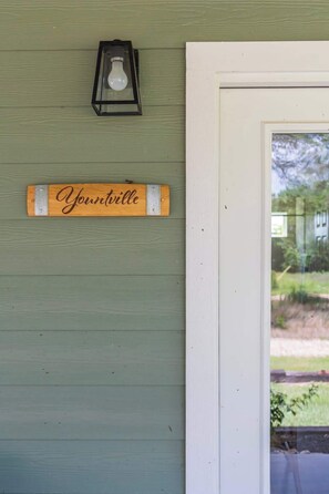 تفاصيل الفندق من الخارج