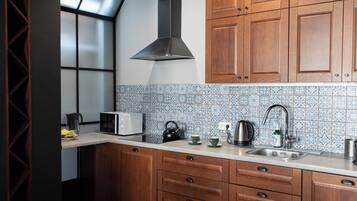 Comfort Apartment, City View | Private kitchenette | Coffee/tea maker, electric kettle
