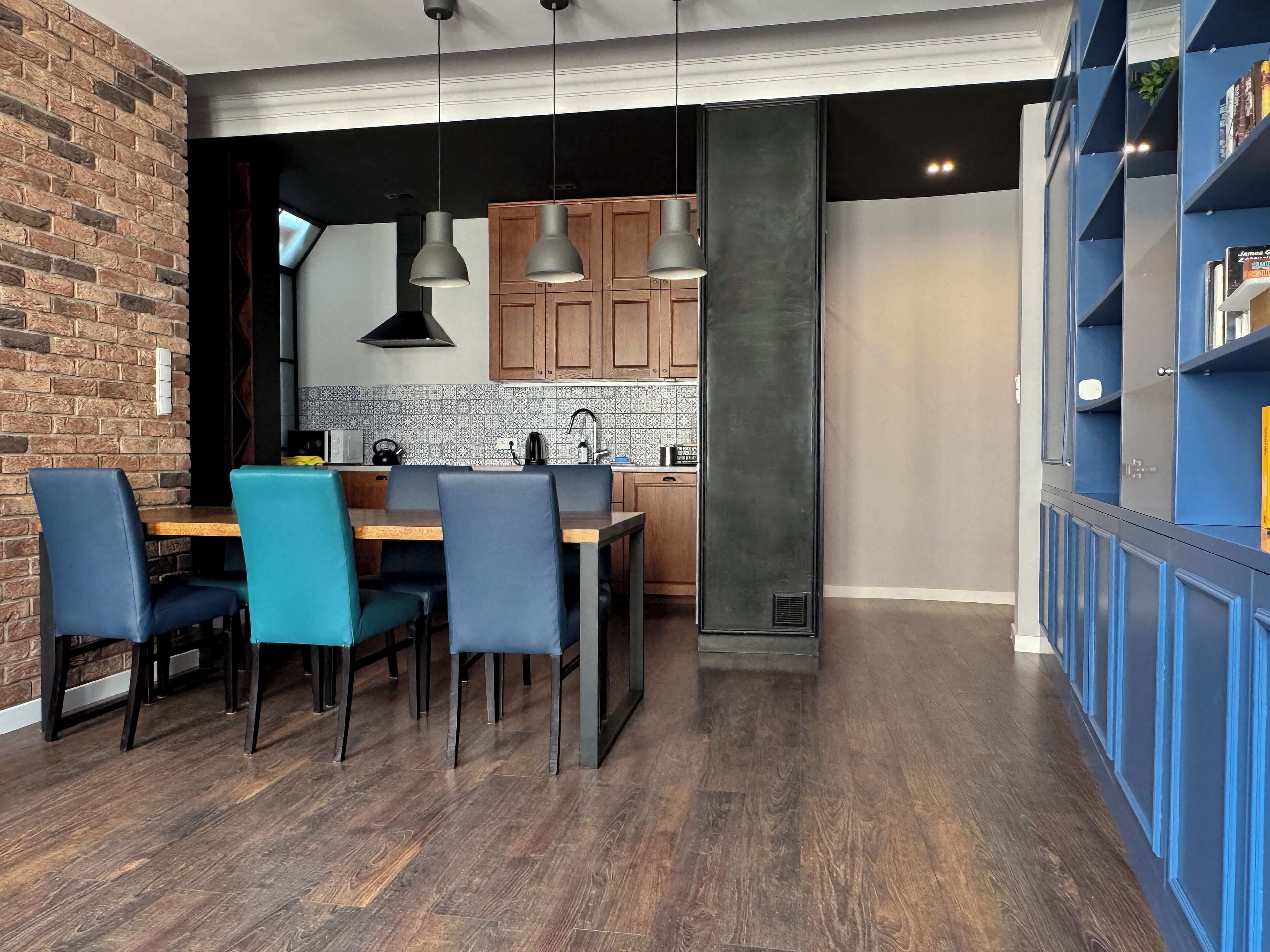 Comfort-Apartment, Stadtblick | Wohnzimmer | Smart-TV