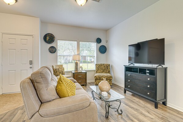 House (3 Bedrooms) | Interior - < 1 Block to Park: Dog-friendly Home in Houston! (Houston)