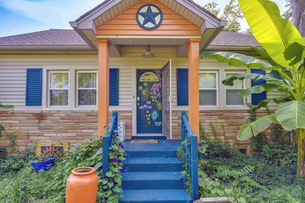 House (5 Bedrooms) | Front of property