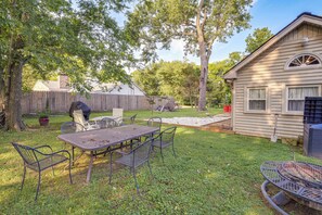 House (5 Bedrooms) | Interior