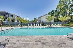 Apartment (3 Bedrooms) | Interior - 2 Mi to Ocean: Townhome w/ Pool & Dog Park in Pcb! (Panama City Beach)