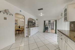 Interior - Canal-front Gem w/ Pool: 3 Mi to Hard Rock Stadium (Miramar)