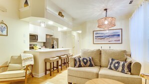 Front of property - Steps to Sand: Condo w/ Pool in Virginia Beach! (Virginia Beach)
