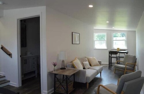 Sarah's Place, Grove City