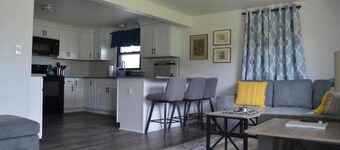 Sarah's Place, Grove City