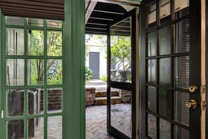 Interior - “Charming Garden Retreat – Where Comfort Meets Character” (Savannah)