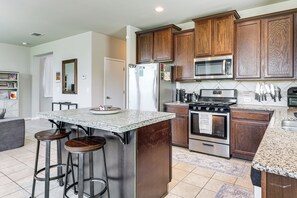 Interior - Family Home w/ Pool Access: 5 Mi to Downtown Buda! (Buda)